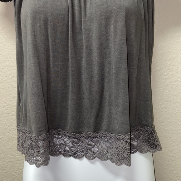 NWOT American Eagle Off Shoulder Top - Picture 4 of 4